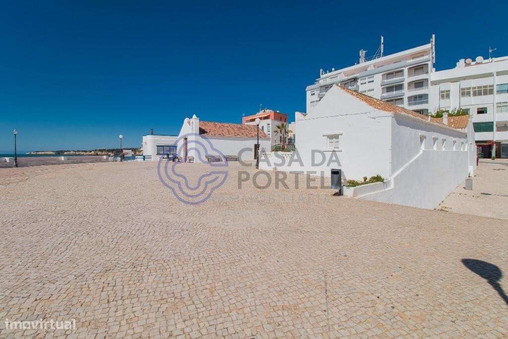 Apartamento T1 com Piscina e Lugar de Estacionamento em Armação de Pêr - Grande imagem: 3/6