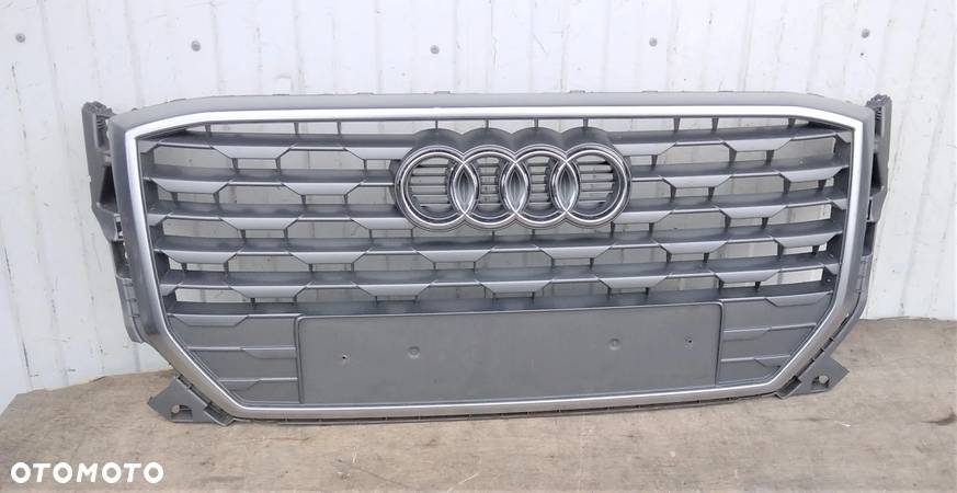 AUDI Q3 81A GRILL ATRAPA - 1