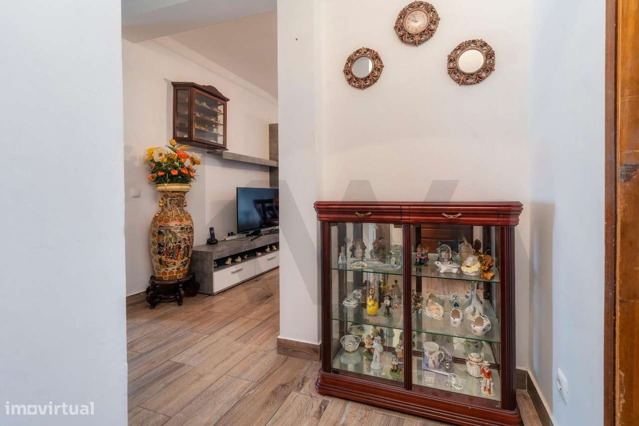 Apartamento T3 transformado em T2 em Olhão por 248.000 euros-19