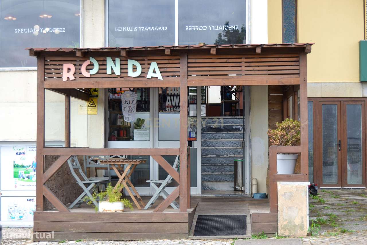 Trespasse de Café em Funcionamento – Centro da Lourinhã - Grande imagem: 2/27