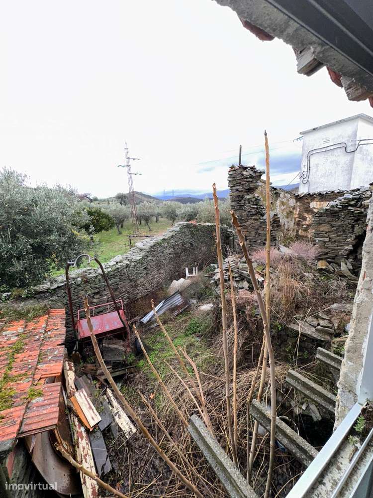 Moradia de 2 Pisos para Reabilitação Integral-9