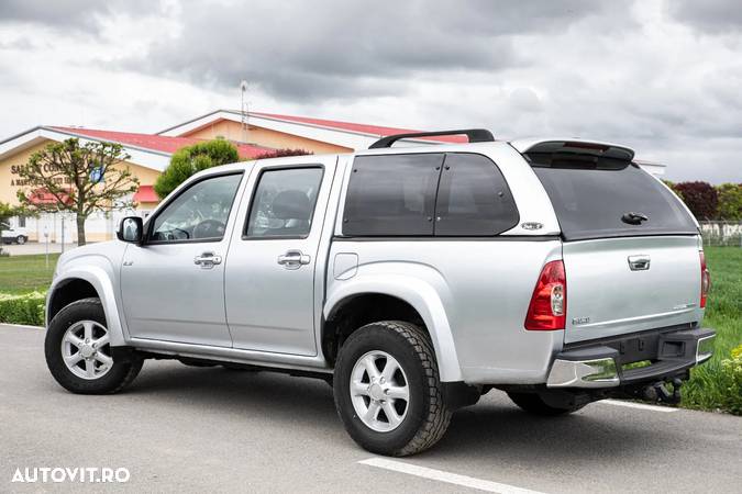 Isuzu D-Max 4x4 Double Cab Custom - 3