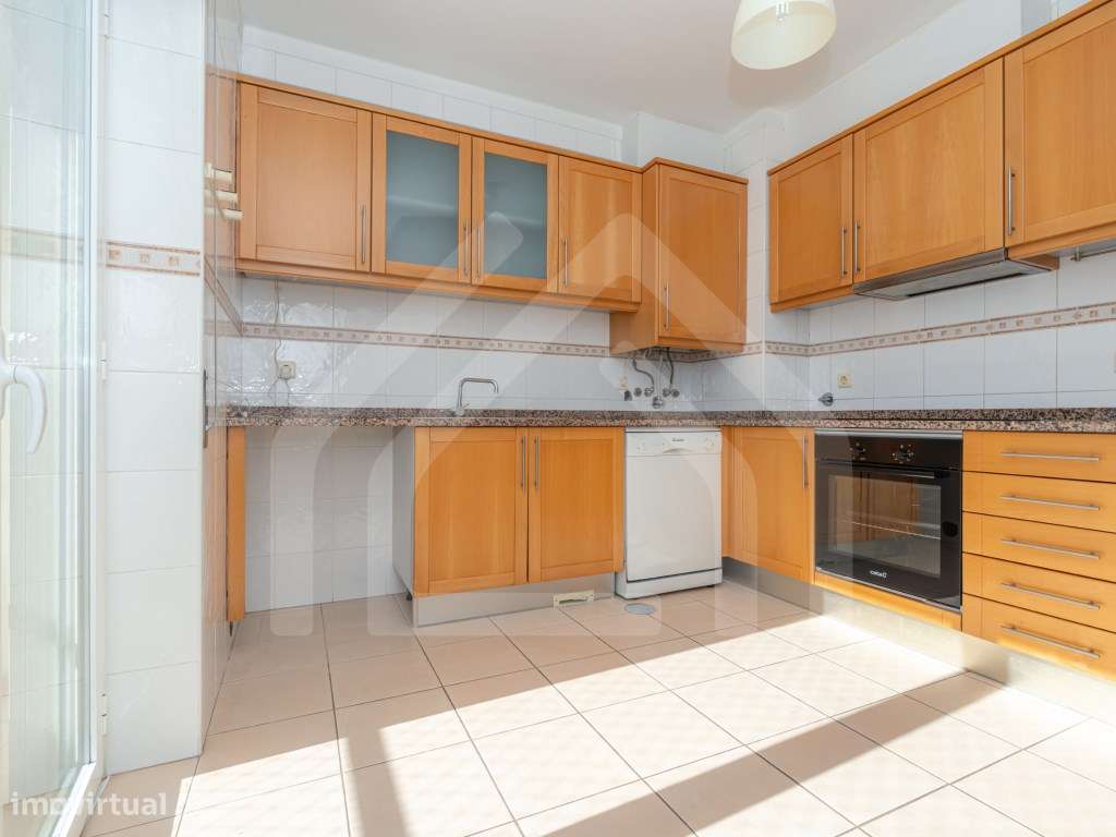 Apartamento T2 com sótão | Ceira-0