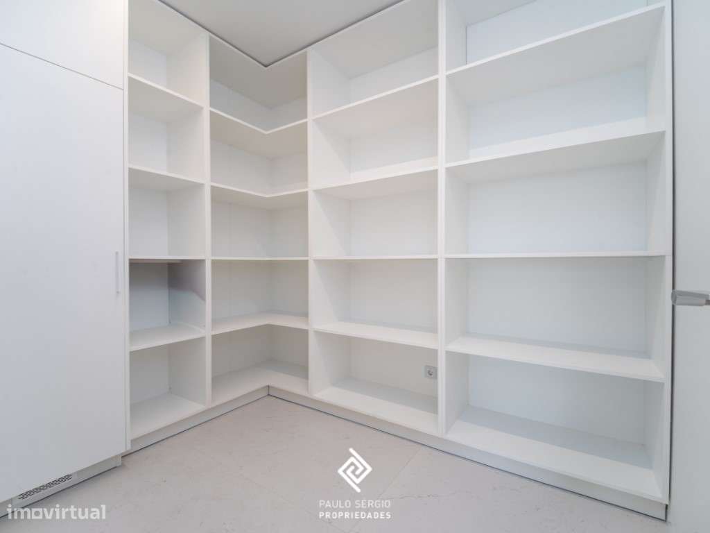 Moradia de Luxo T4 na Quinta Marques Gomes-6