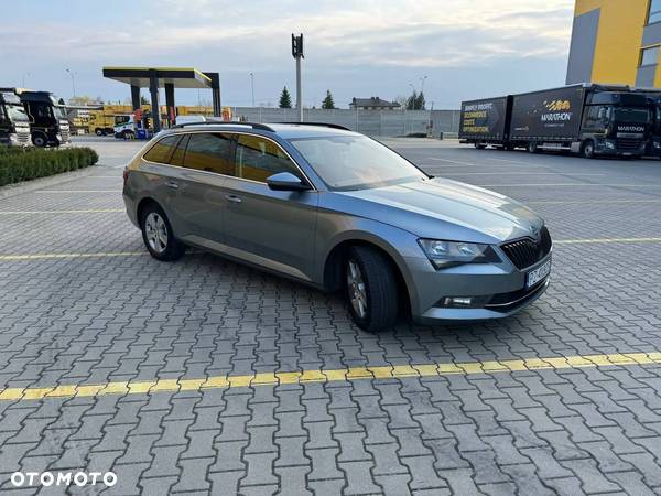 Skoda Superb 1.6 TDI Ambition - 29