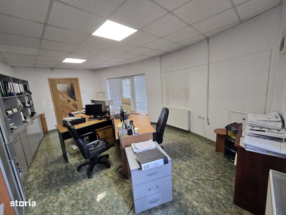 Casa la curte individuala Sector 4 (M Eroii Revolutiei) - Imagine principală: 5/9