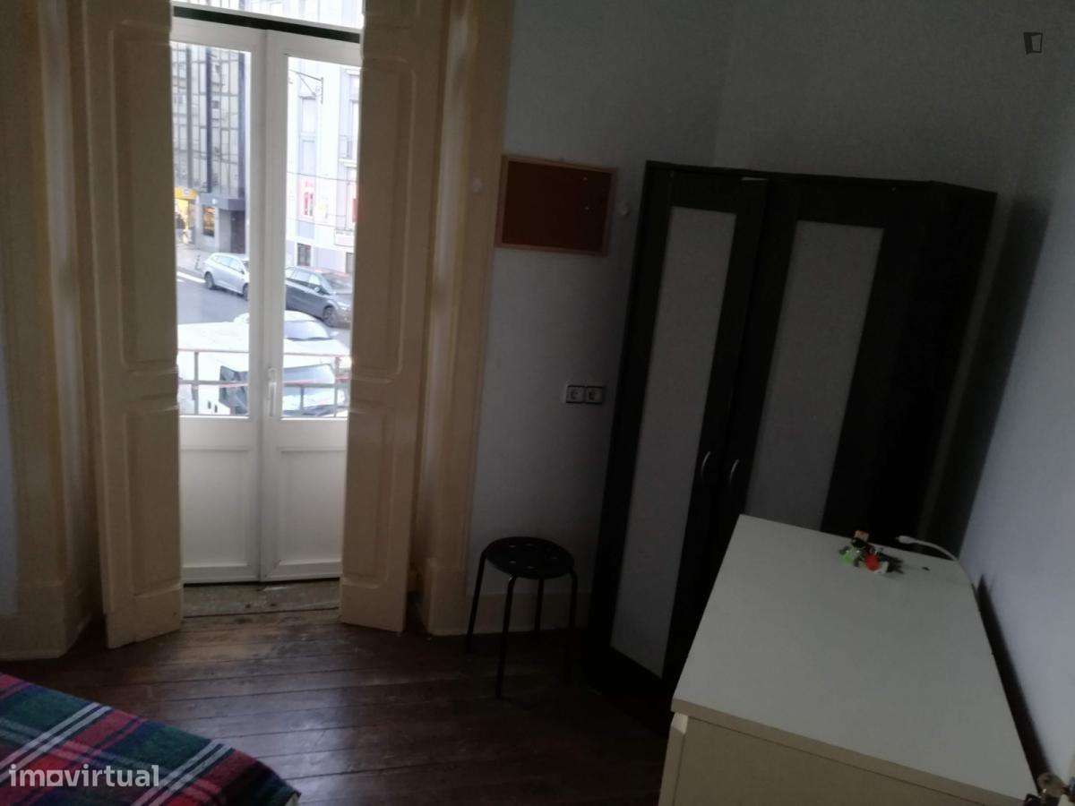 Quarto - localizado em Alameda Lisbon - Grande imagem: 5/6