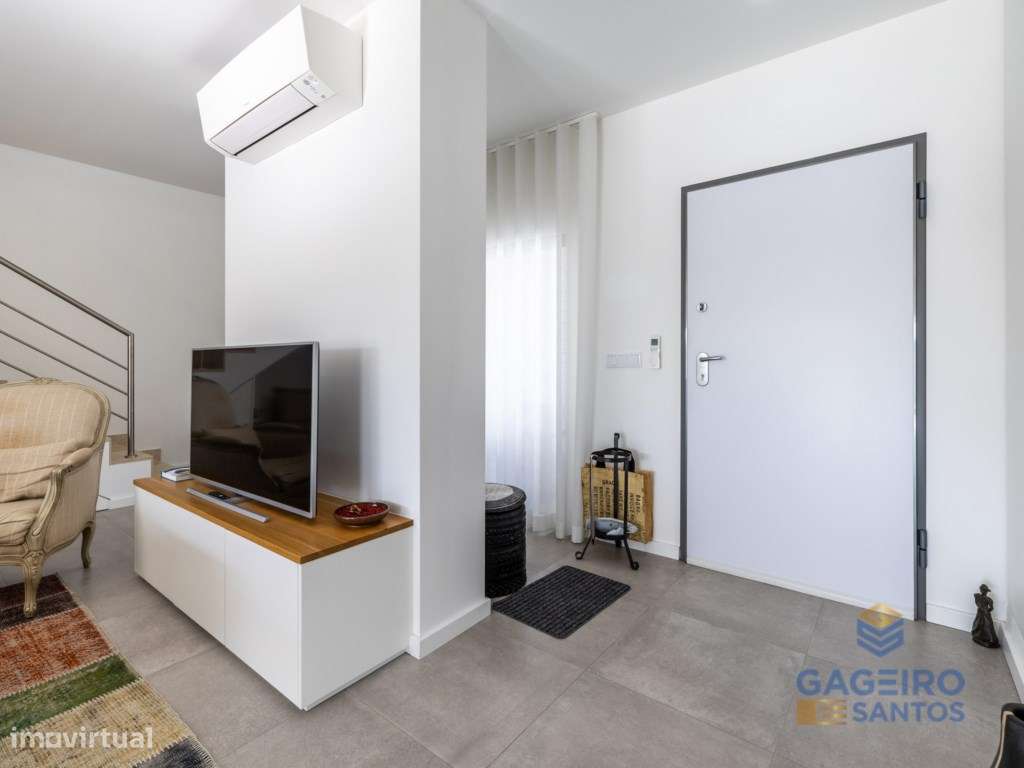 Moradia T4 - Moderna, Inteligente e Eficiente-14