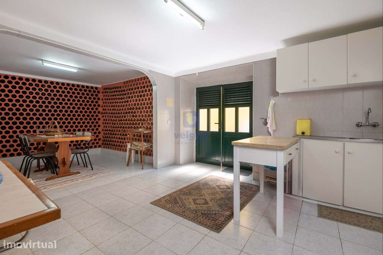 Moradia com Glamour! T4 com Garagem e Terraço no Centro de Vidais-35