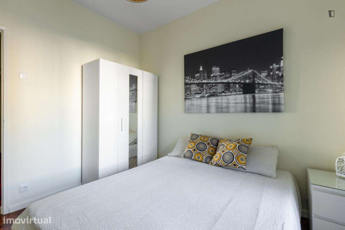 Quarto - localizado em Entrecampos Lisbon - Grande imagem: 2/20