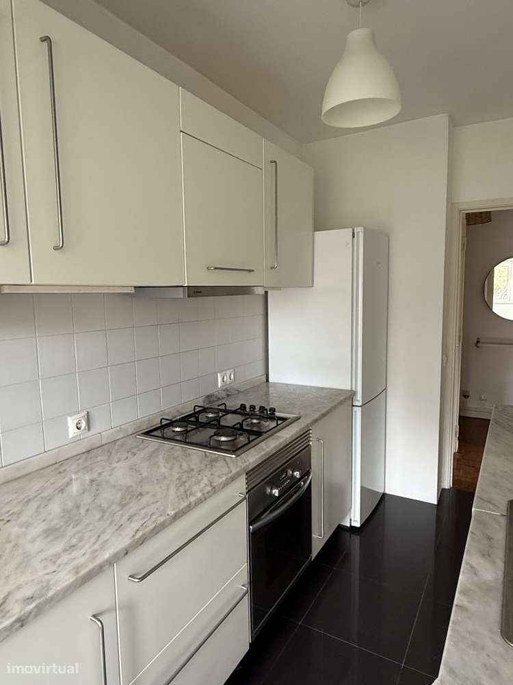 Apartamento luminoso perto da praia de Carcavelos e Nova - Grande imagem: 4/14