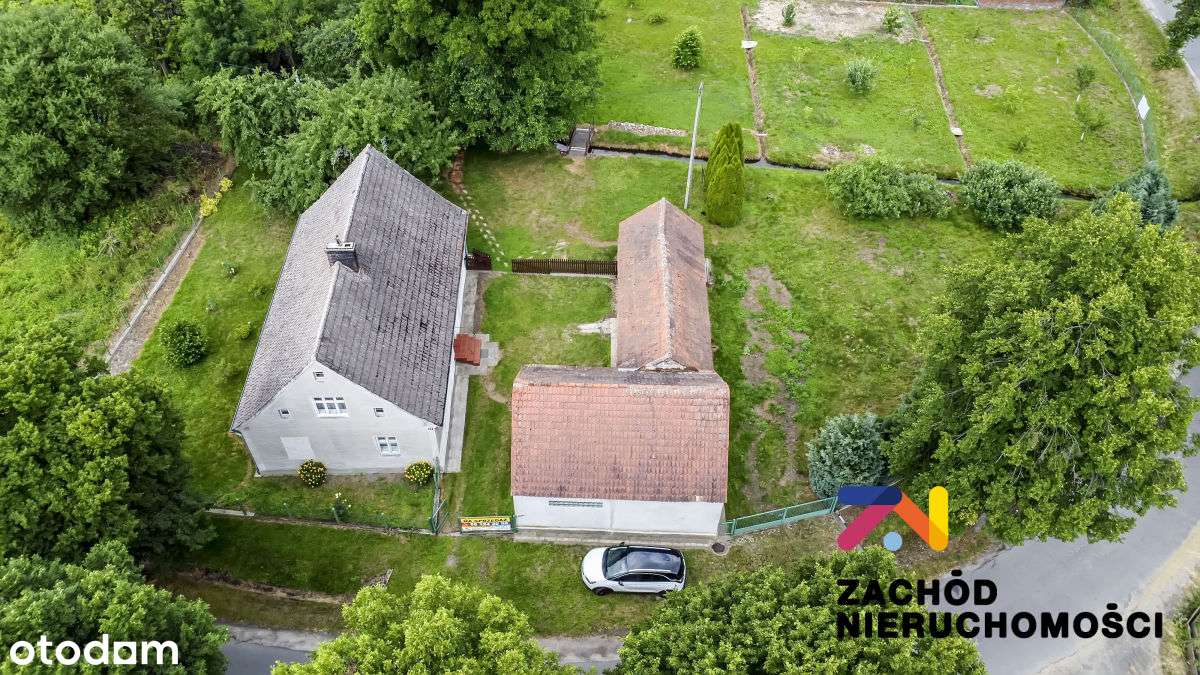 Dom z budynkami gospodarczymi- Karczówka