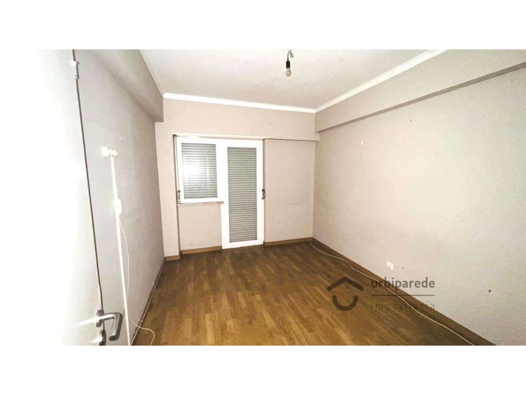 Apartamento T3, em Monte Abraão Queluz-22