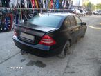 Dezmembrari  Mercedes-Benz C-CLASS (W203)  2000  > 2007 C 200 CDI (20 - 43