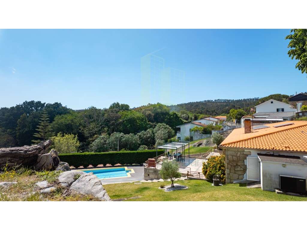 Moradia T4 térrea, com piscina, para venda em Vilar de Mouros.-11