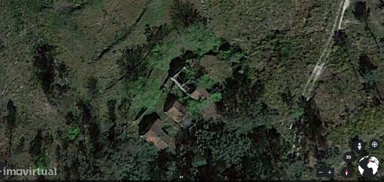 Quinta/terreno com cinco casas em pedra para recuperar - Grande imagem: 3/3