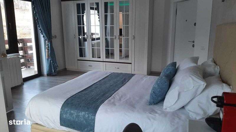 Vila de inchiriat - Imagine principală: 4/7