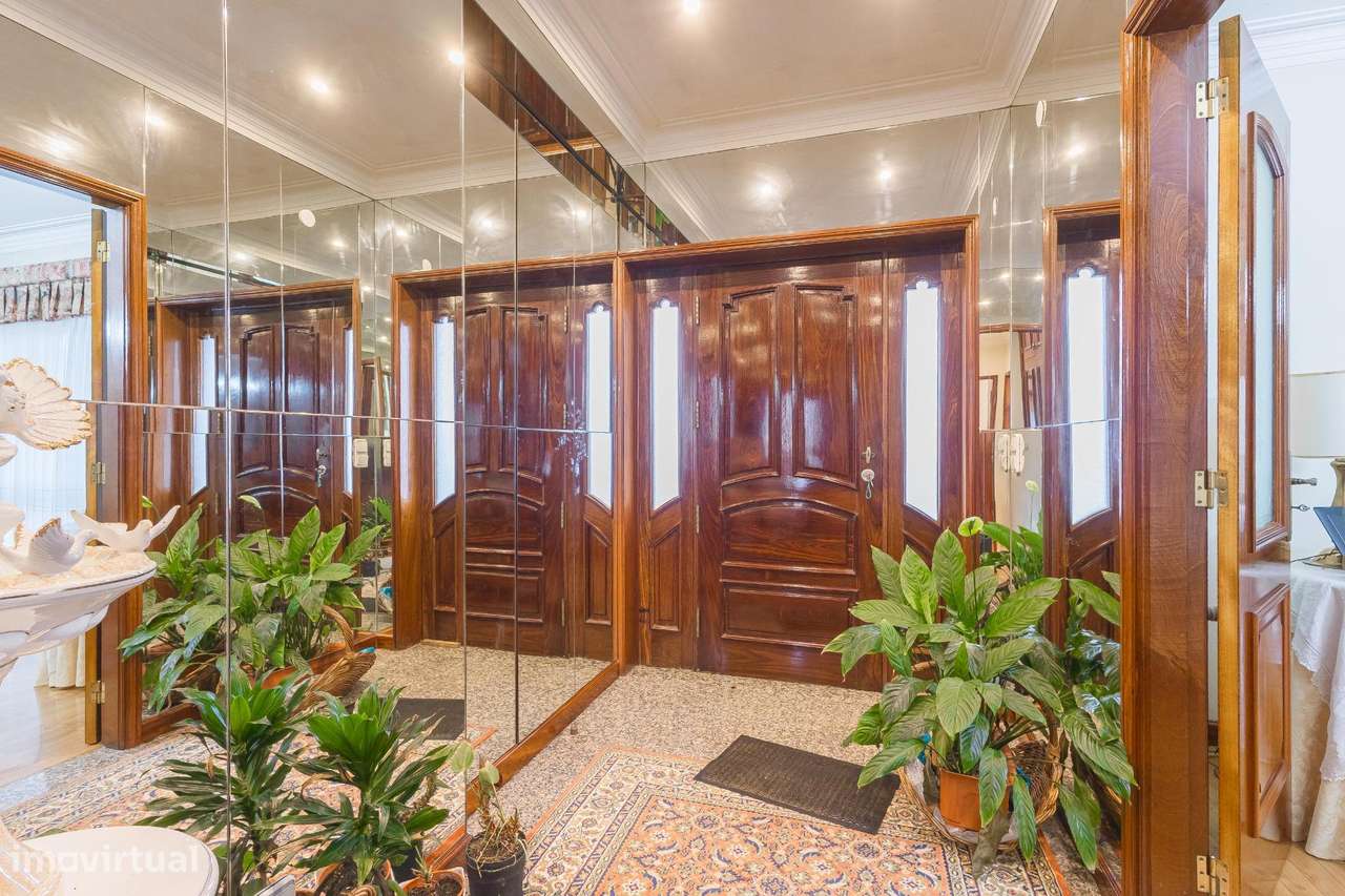 Moradia T4 exclusiva | Piscina| Zona Agrícola | Junto à Praia-47