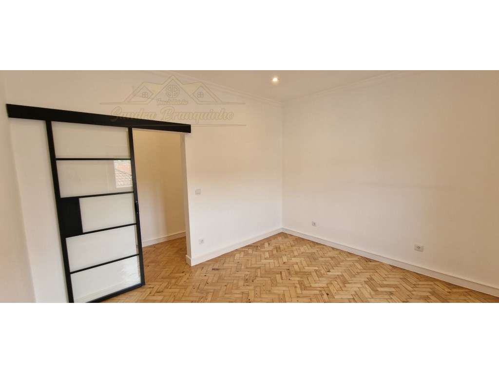 Apartamento T3+1 RENOVADO no centro-5