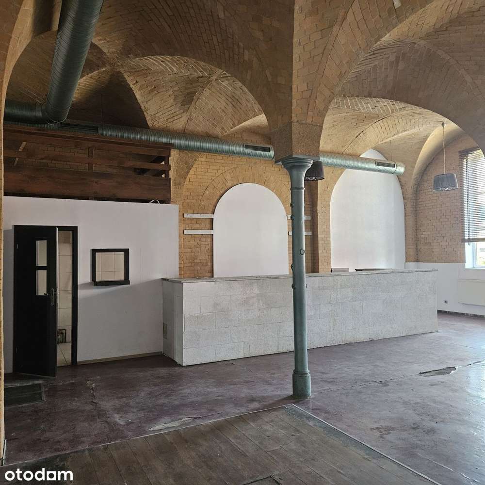 Kamienica w centrum miasta-8