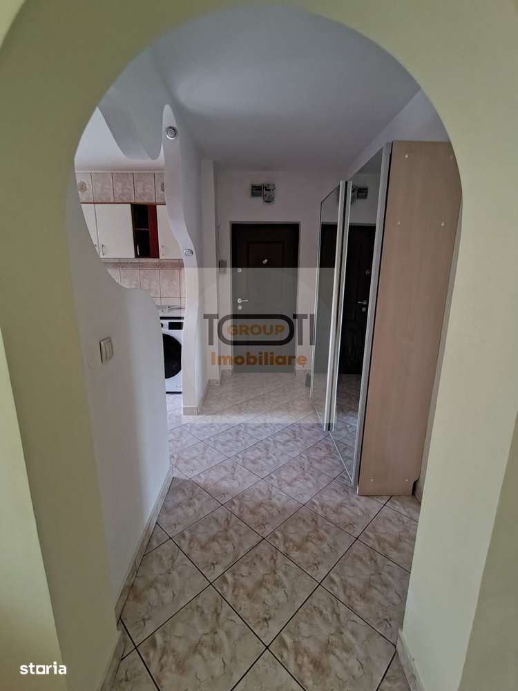 Apartament de vânzare în zona PODU ROȘ cu 3 camere decomandat-3
