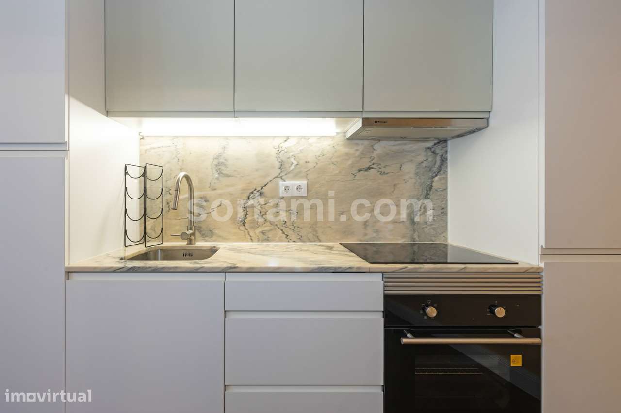 Apartamento T0+1 Venda em Cedofeita, Santo Ildefonso, Sé, Miragaia, Sã - Grande imagem: 2/19