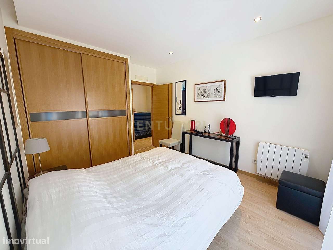 Apartamento T2 com varanda e garagem fechada na Nazaré.-30