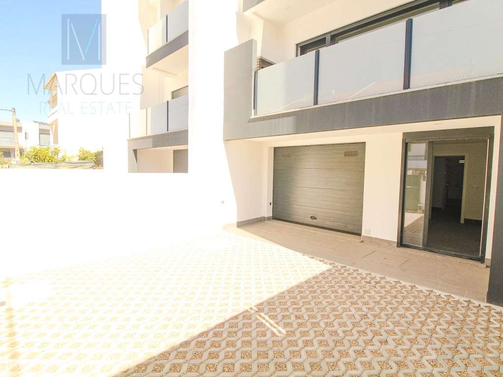 Moradia V2+2 com garagem em Vale de Milhaços - Corroios-34