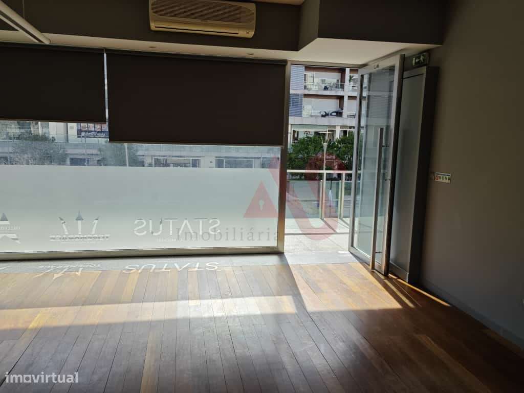 Loja no Fórum Vizela – 41,30 m2 com Licença para Comércio e Serviços - Grande imagem: 4/12