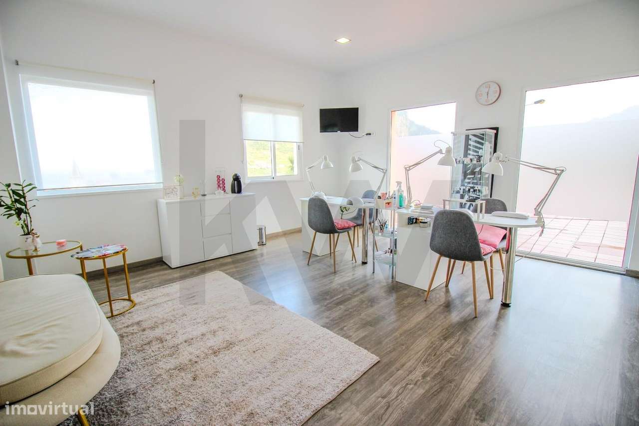 Espaço Comercial no Faial Em Excelente Estado de Conservação - Grande imagem: 5/18