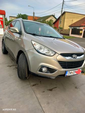 Hyundai ix35 2.0 CRDI Low 2WD GL Classic - 1