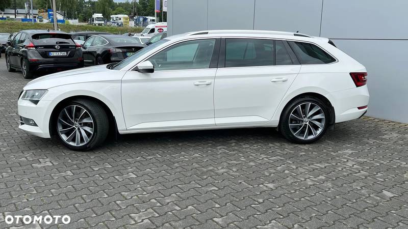 Skoda Superb 2.0 TDI SCR 4x4 L&K DSG - 9