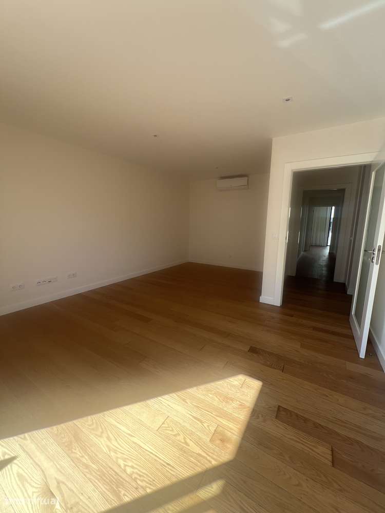 T2 com Lugar de Garagem - Padrão da Légua - Grande imagem: 5/23