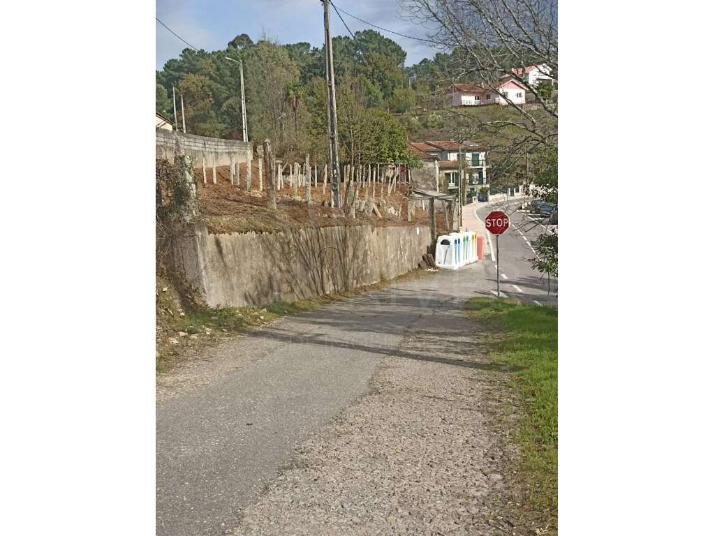 Moradia em Pedra para Restauro - Troporiz, Monção - Grande imagem: 4/9