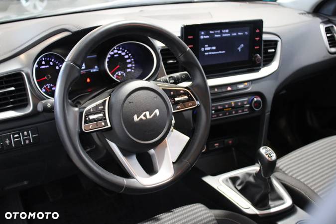 Kia Ceed 1.5 T-GDI M - 12