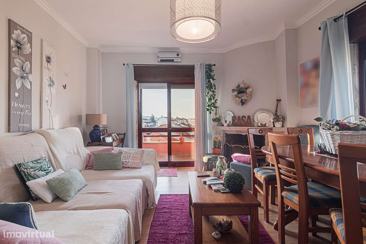 Apartamento T2 com elevador e varanda vista serra Sintra, em Rio Mouro-11
