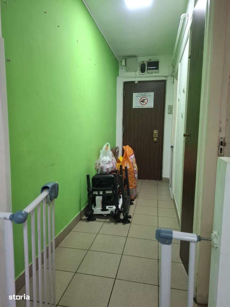 Spatiu Comercial,Calea Bucuresti-Zona Sp. Judetean,vitrina la strada - Imagine principală: 3/5