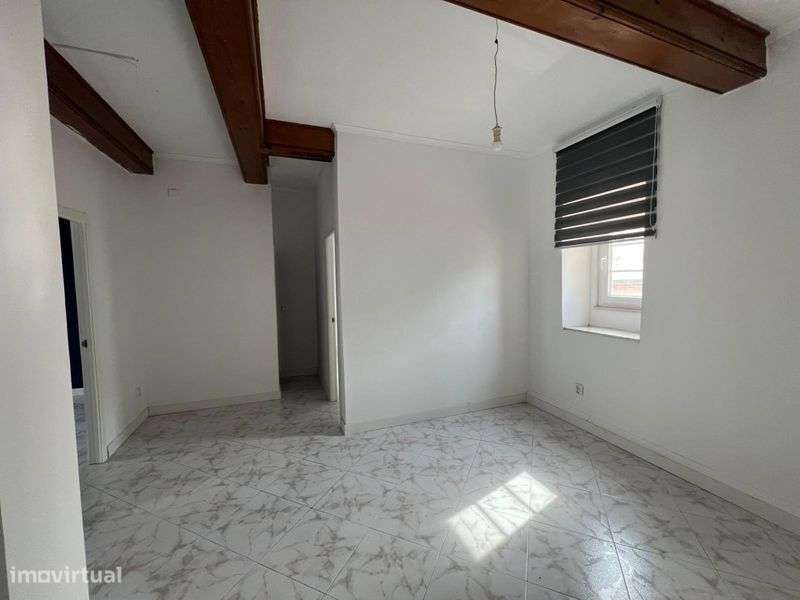 Aluga-se espaço comercial/escritório - Grande imagem: 4/12