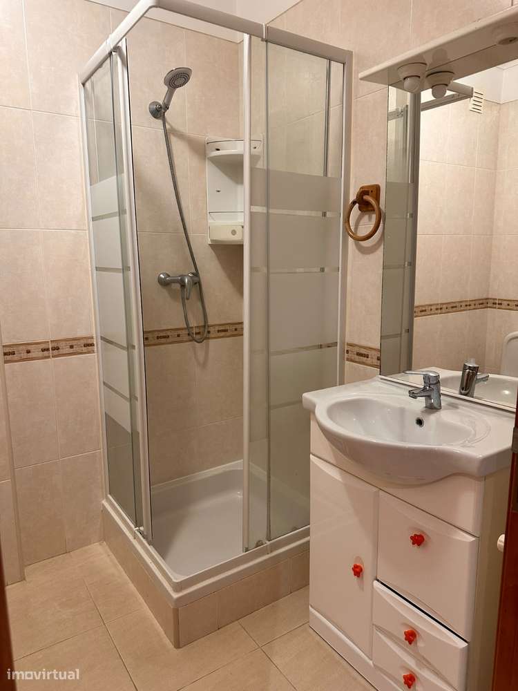 Apartamento T4 Benavente-25