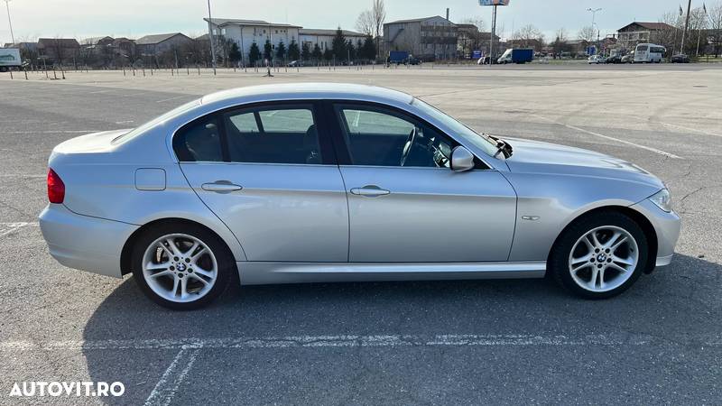 BMW Seria 3 318d DPF Edition Exclusive - 16