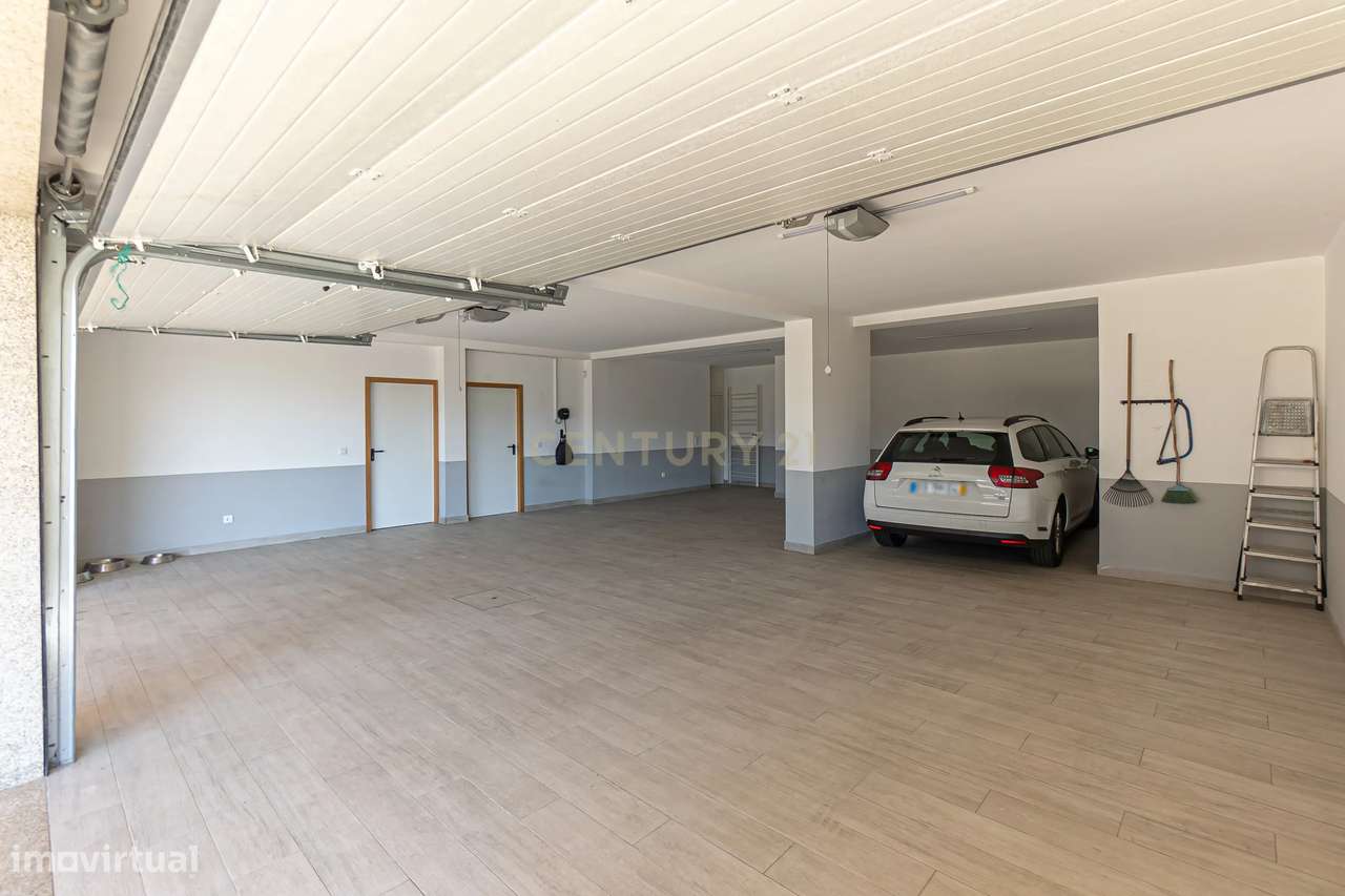 Fantástica moradia T4 de Luxo com piscina em Valongo-36