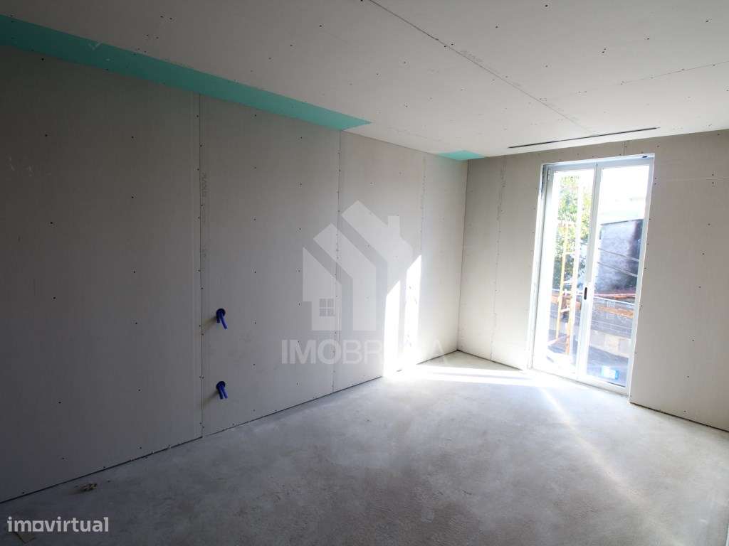 Venda Apartamento T2Cobertura com Terraço Novo, em Real, Braga-10
