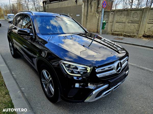 Mercedes-Benz GLC 220 d 4Matic 9G-TRONIC Exclusive - 3