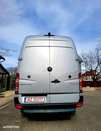 Mercedes-Benz Sprinter - 6