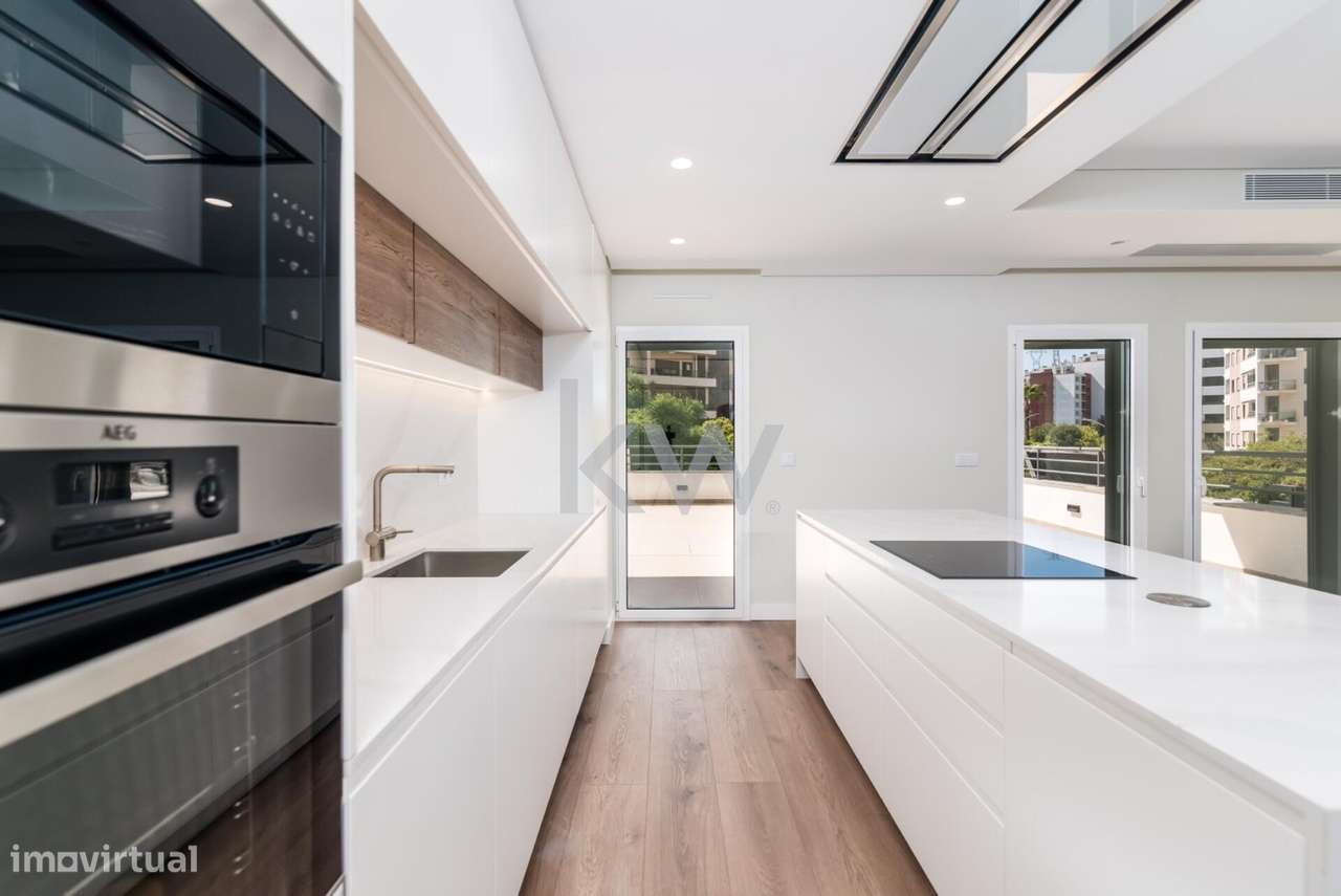 Apartamento T3 + 1 -  Terraço -Colinas do Cruzeiro com box para 4 carr - Grande imagem: 2/35