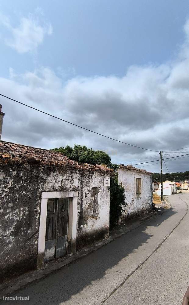 MORADIA PARA RECONSTRUÇÃO - Grande imagem: 2/6