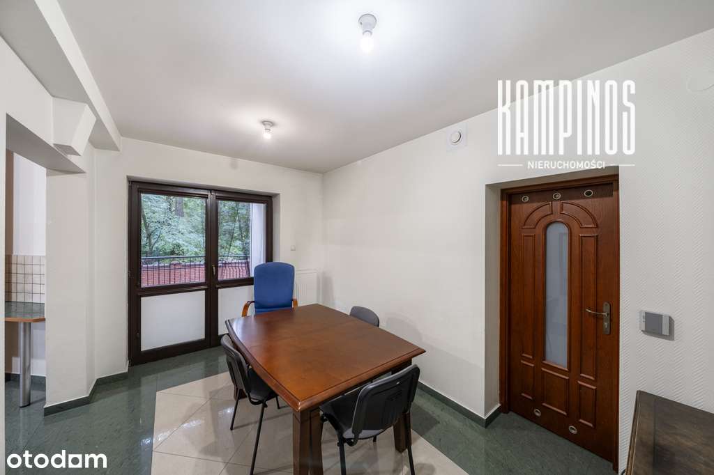 Przestronny dom w dogodnej lokalizacji-12