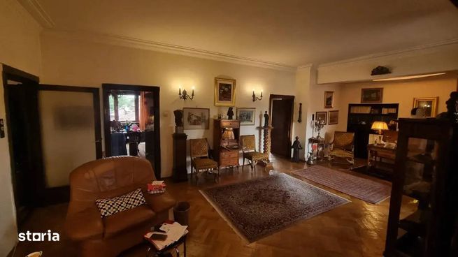 Resedinta cu 5 camere in centrul Bucurestiului-1