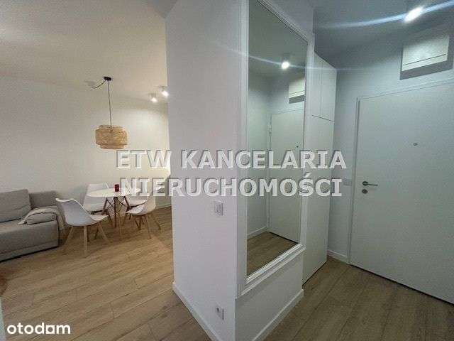 Wygodne 2 pokoje, balkon, garaż, komórka-9