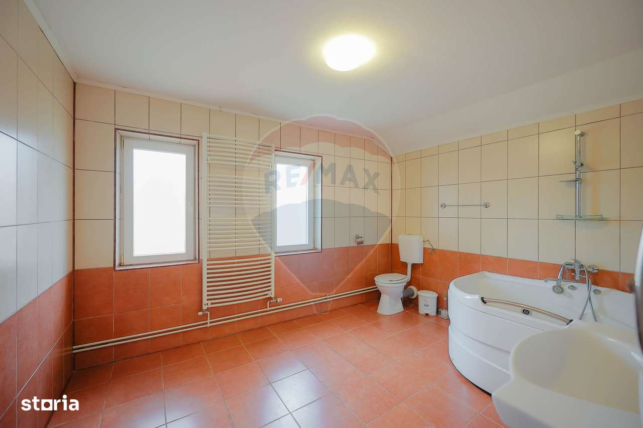 Casă familie mare Episcopia, 6 camere, garaj, curte 500 mp, de vânzare-14